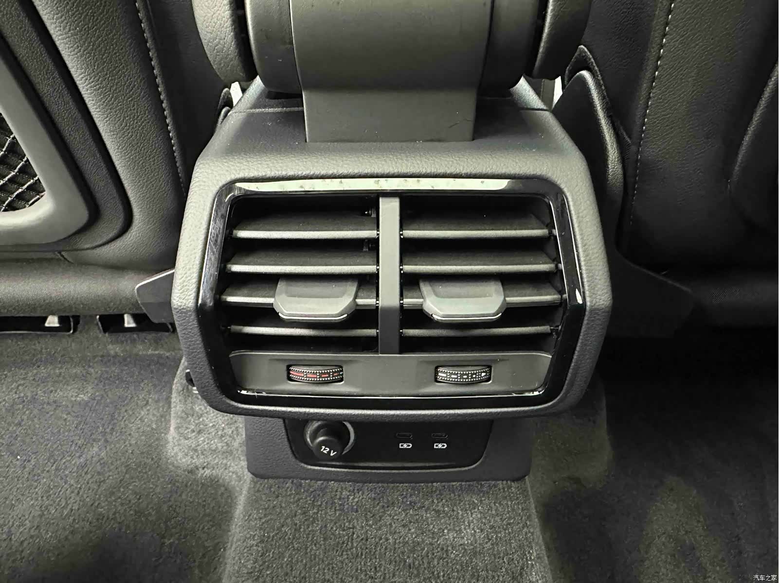 Audi Q3, 2022 13