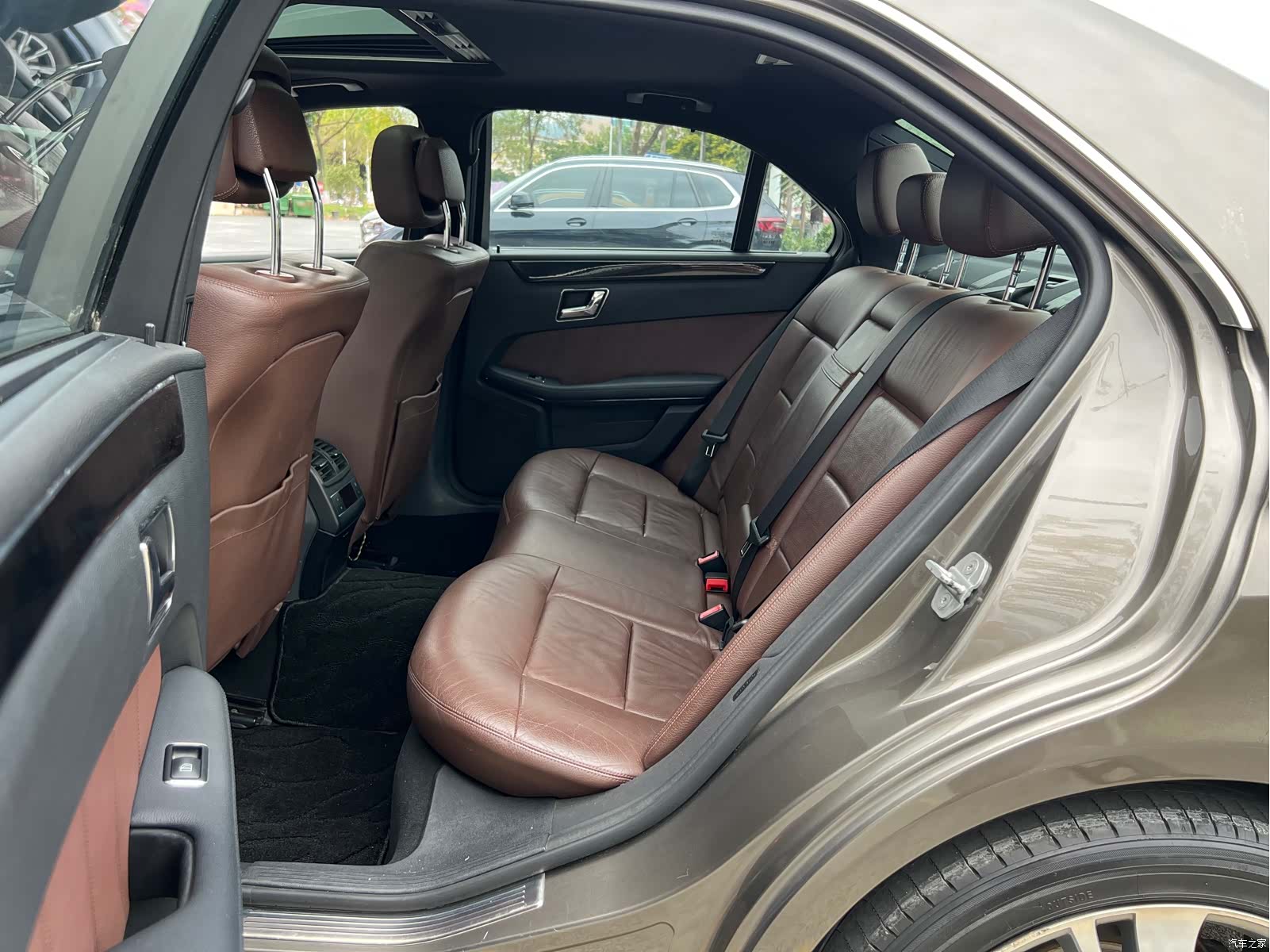 Mercedes-Benz E-Class, 2010 16