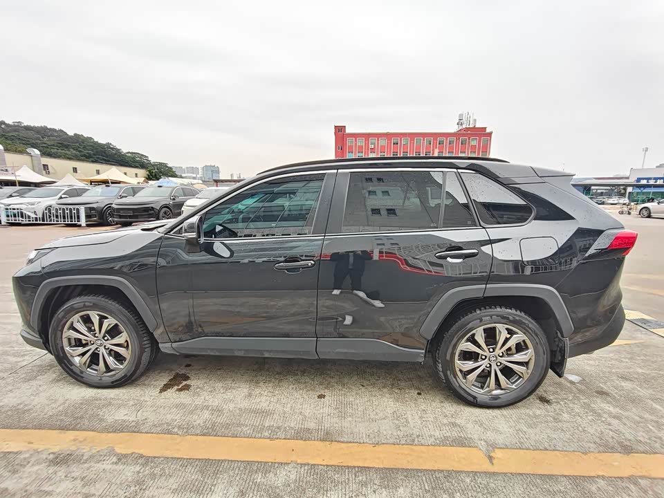 Toyota RAV4 Rongfang