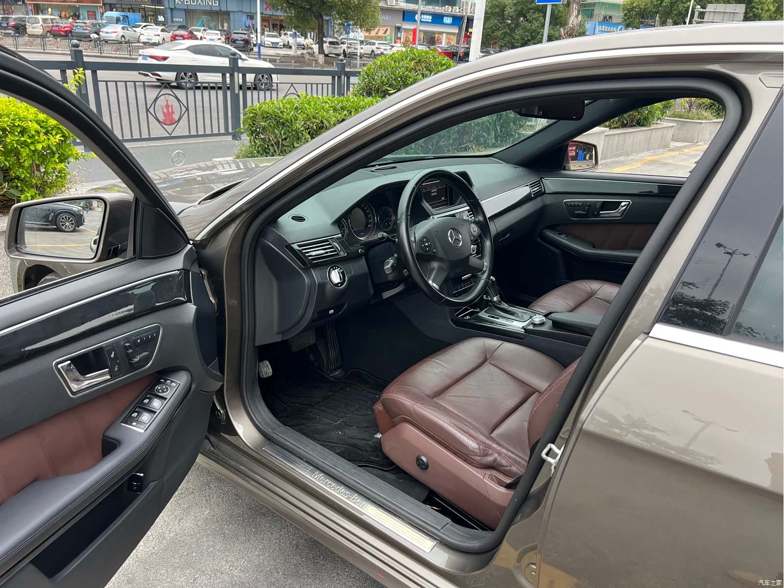 Mercedes-Benz E-Class, 2010 14