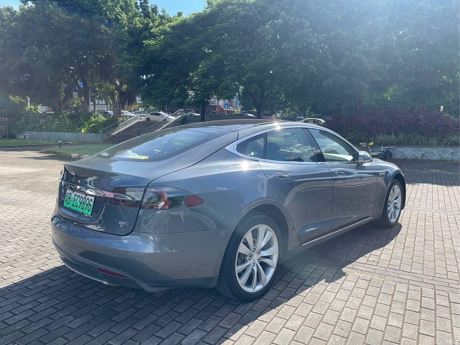 Tesla Model S, 2015 9