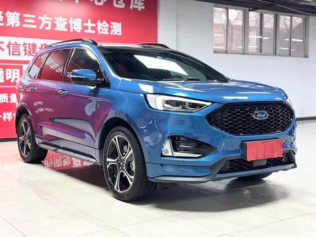 Ford Edge, 2021 3
