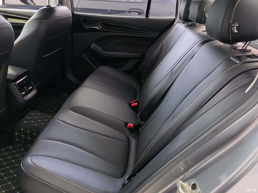 Roewe i5, 2023 17