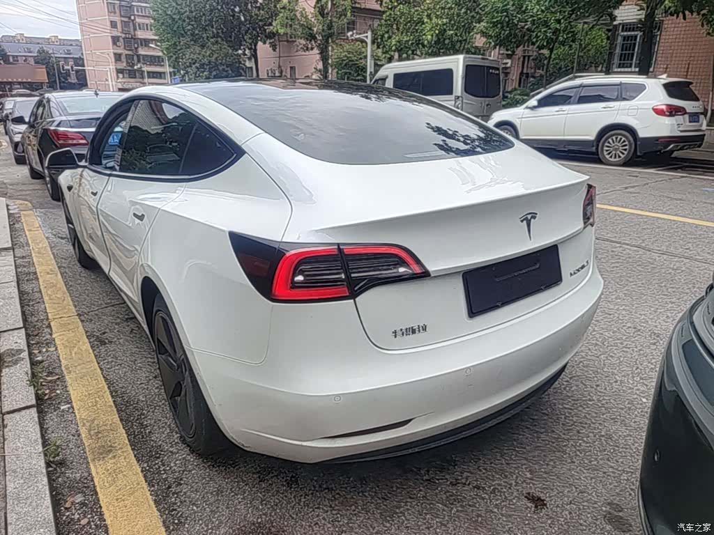 Tesla Model 3, 2022 все фото