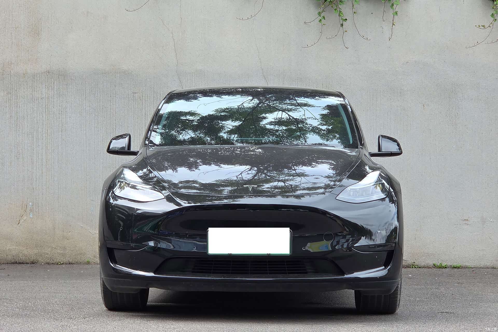 Tesla Model Y, 2023 2