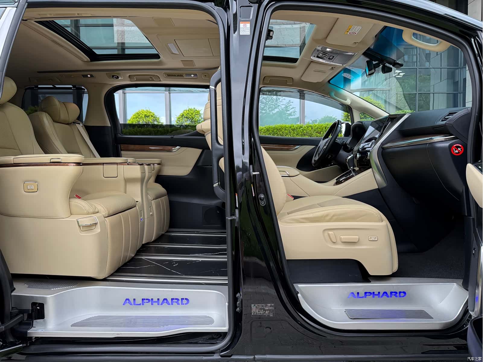 Toyota Alphard, 2018 19