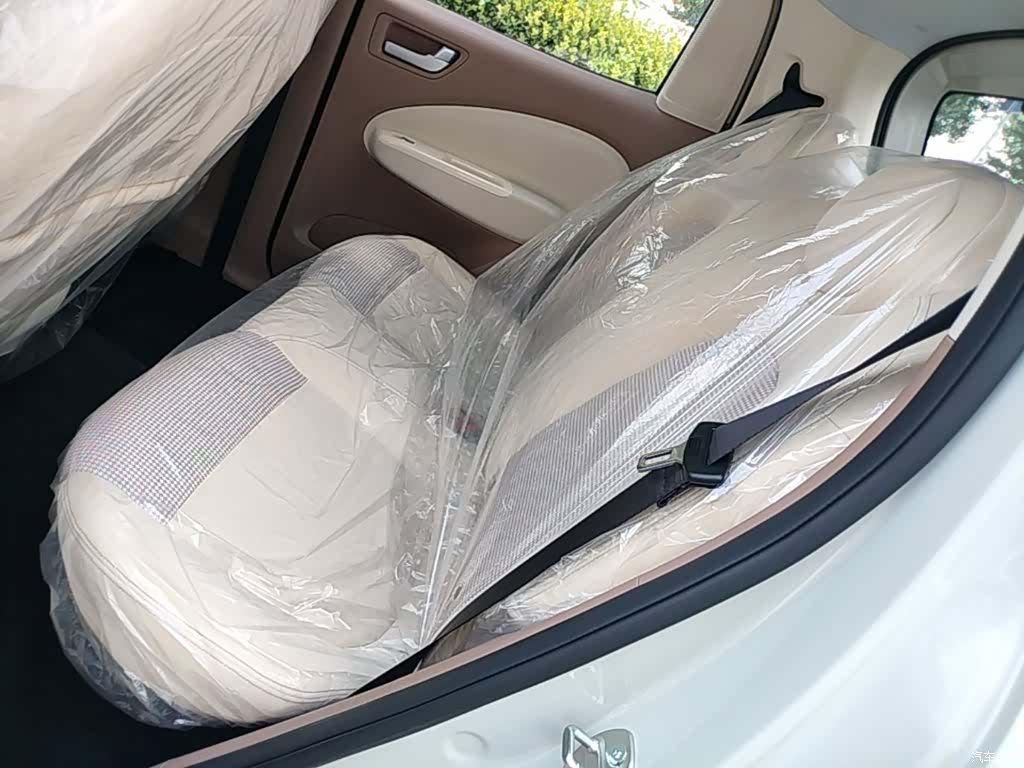 Wuling MINIEV, 2026 17