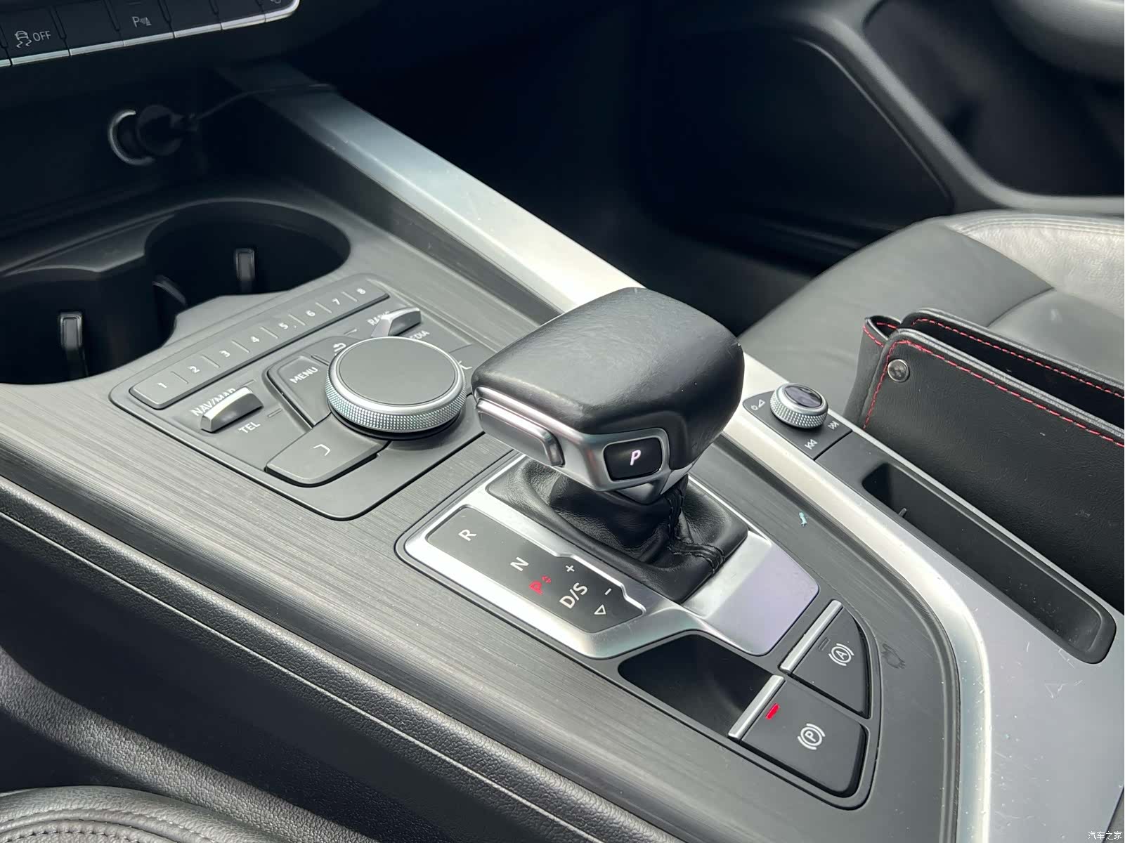 Audi A4L, 2018 13