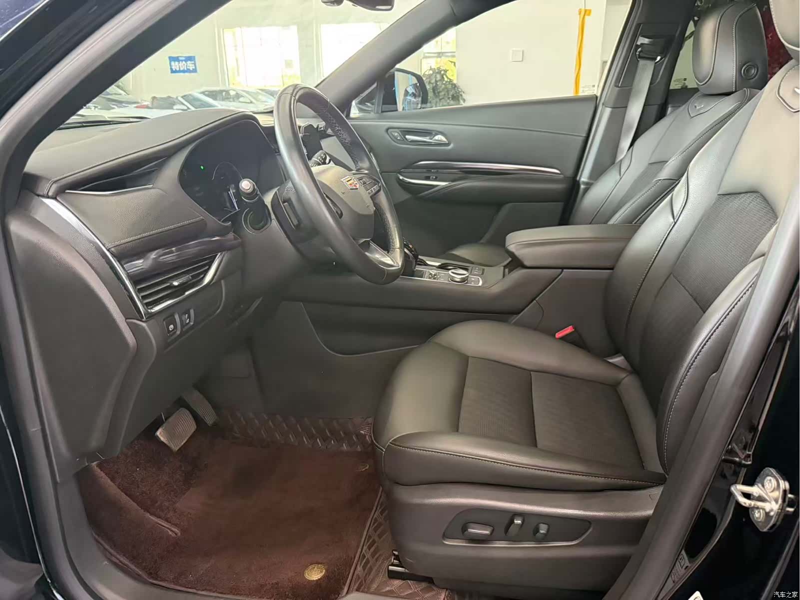 Cadillac XT4, 2022 4