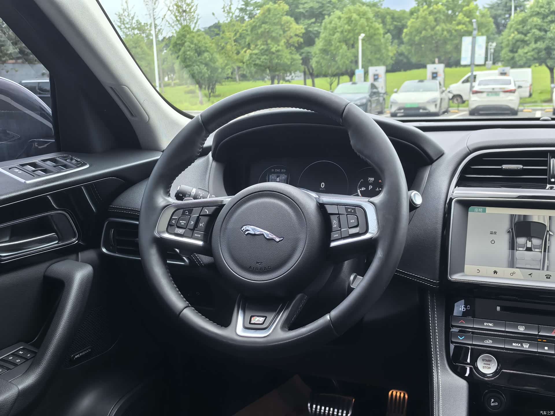Jaguar F-PACE, 2018 12