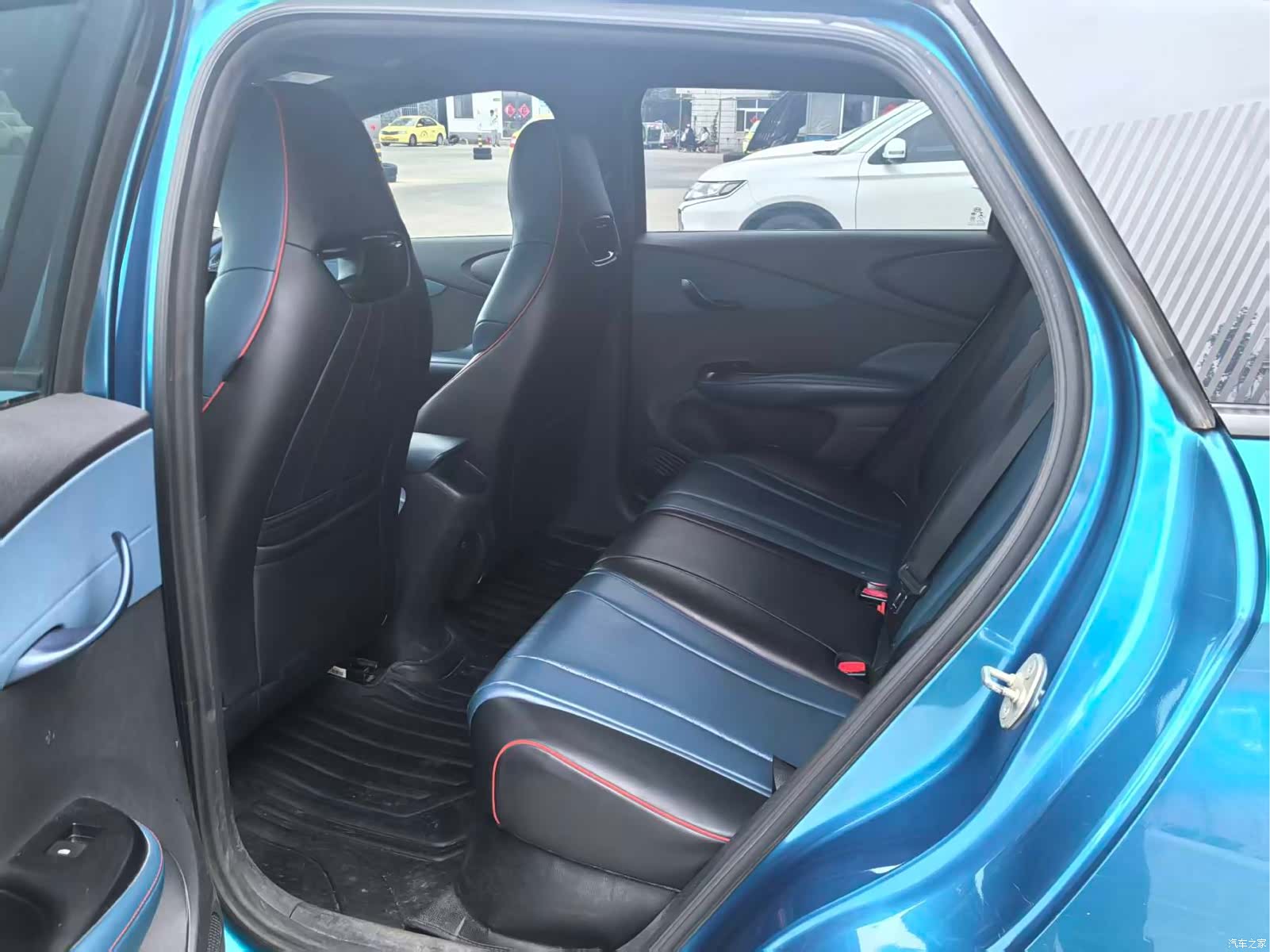 BYD Dolphin, 2022 3