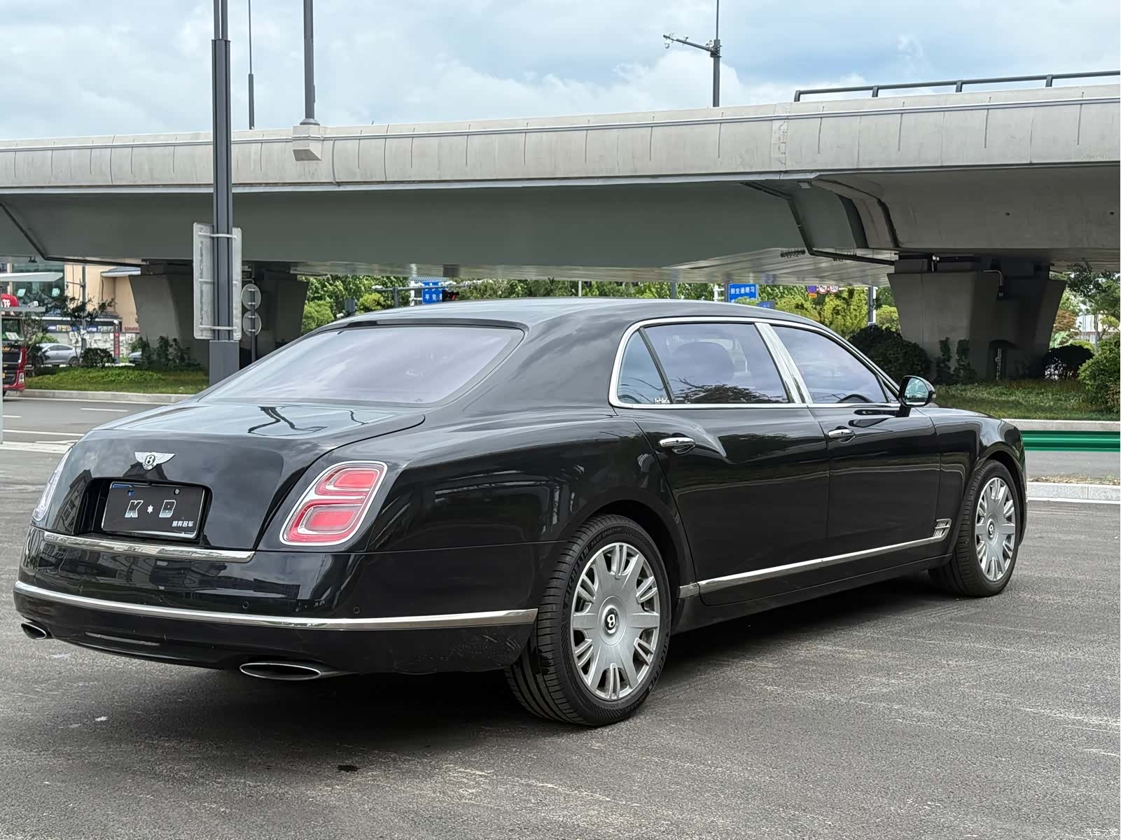 Bentley Mulsanne, 2018 7