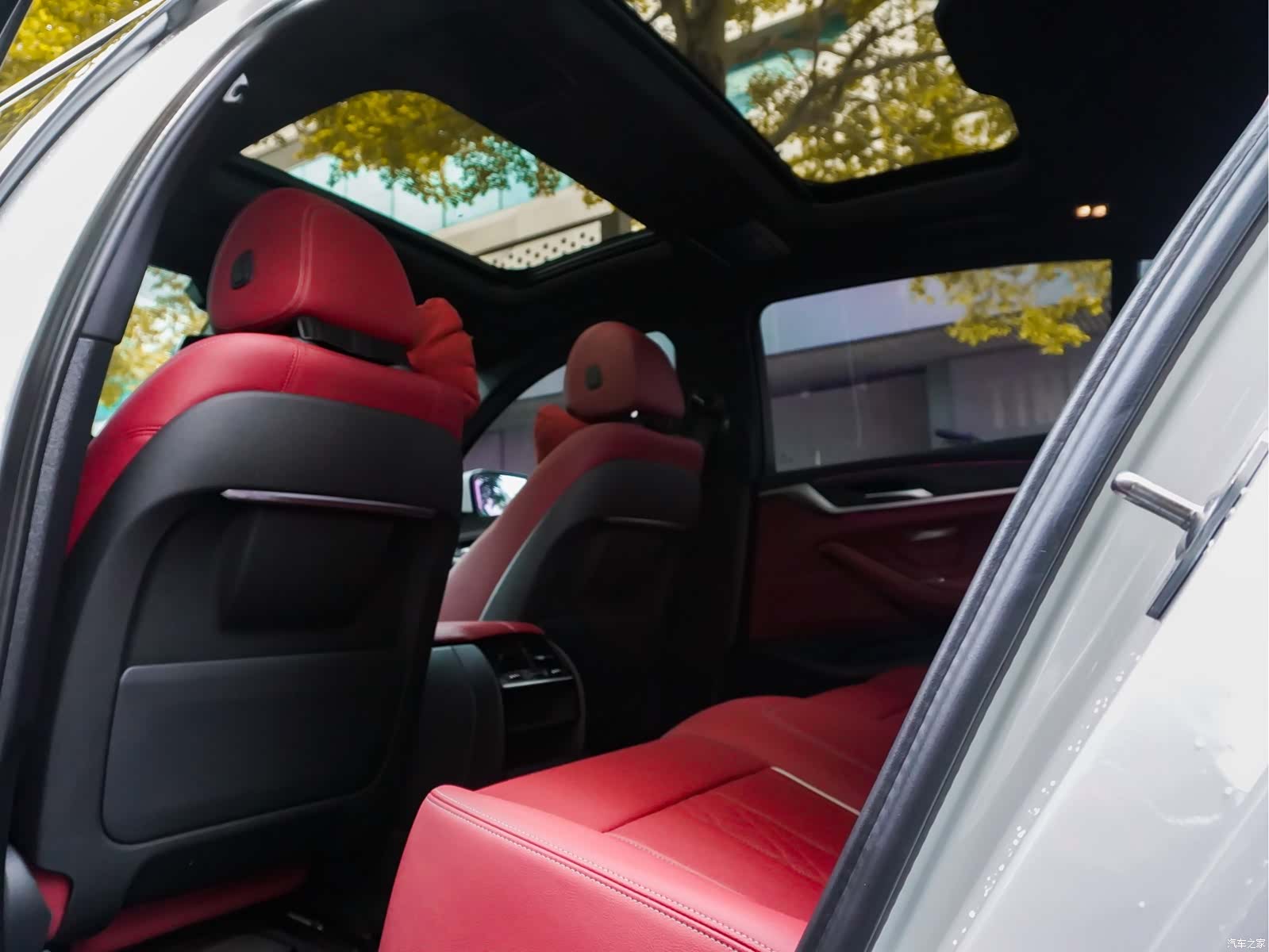 BMW 5 Series, 2023 23