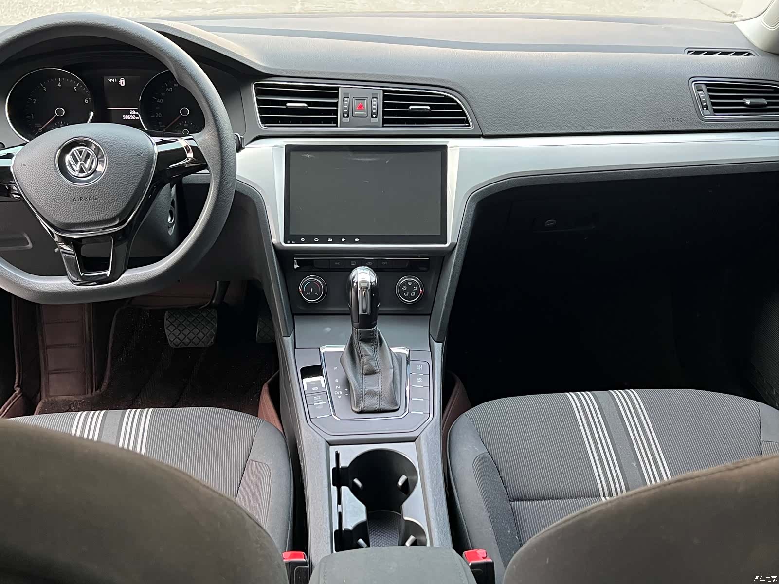 Volkswagen Lamando, 2017 13