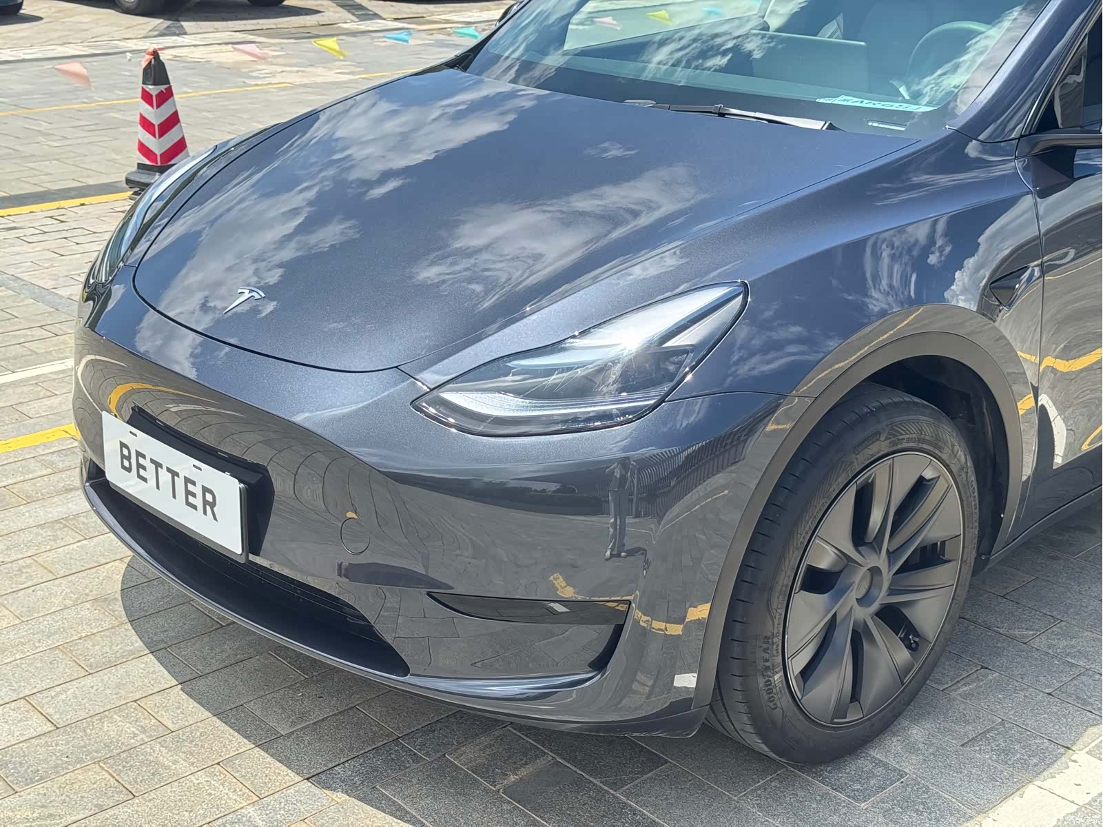 Tesla Model Y, 2024 31