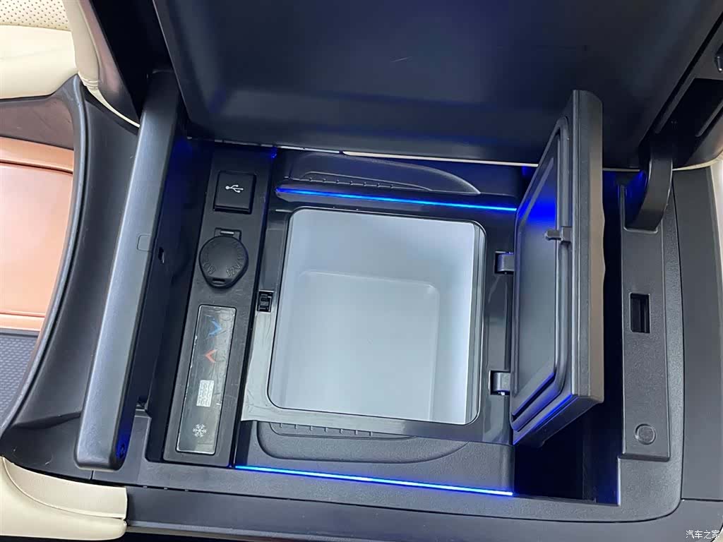 Toyota Alphard, 2020 28