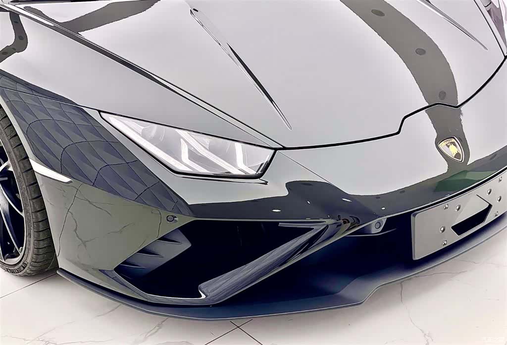 Lamborghini Huracán, 2021 все фото