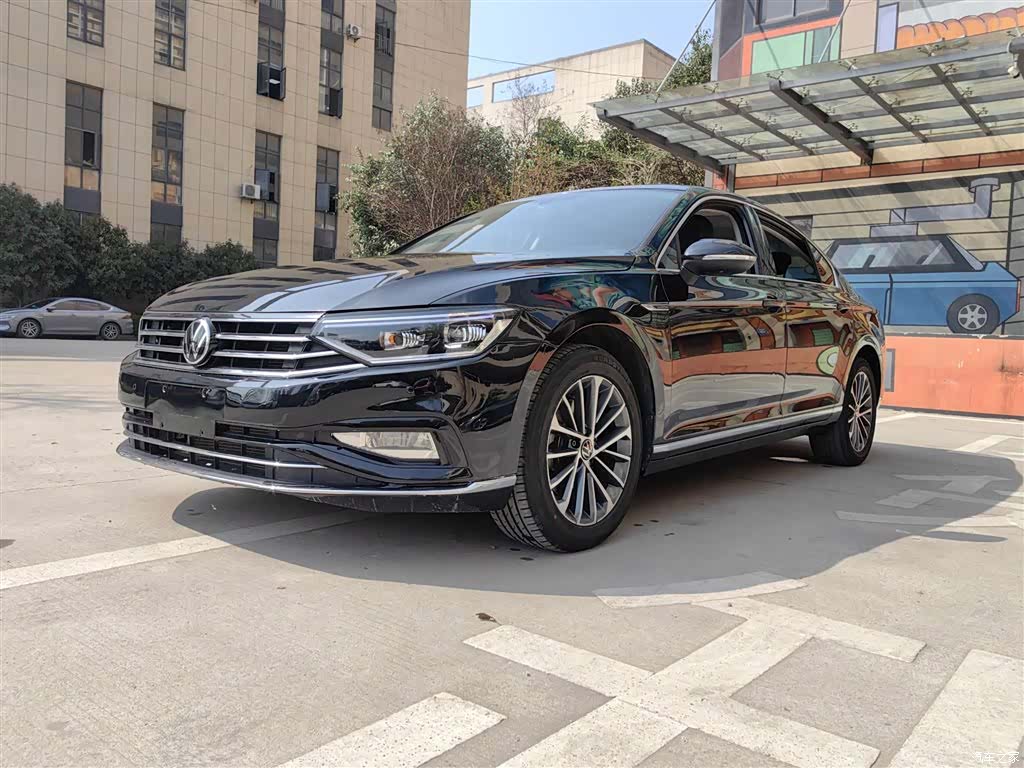 Volkswagen Magotan, 2021 1
