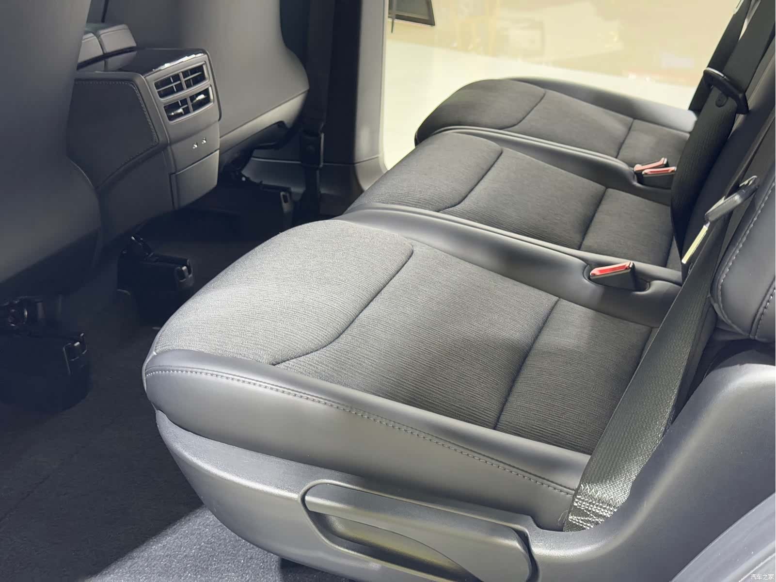 Tesla Model X, 2019 12