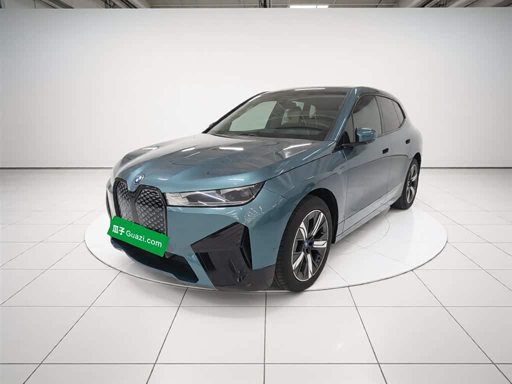 BMW iX