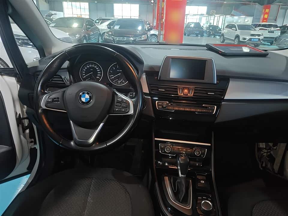 BMW 2 series station wagon