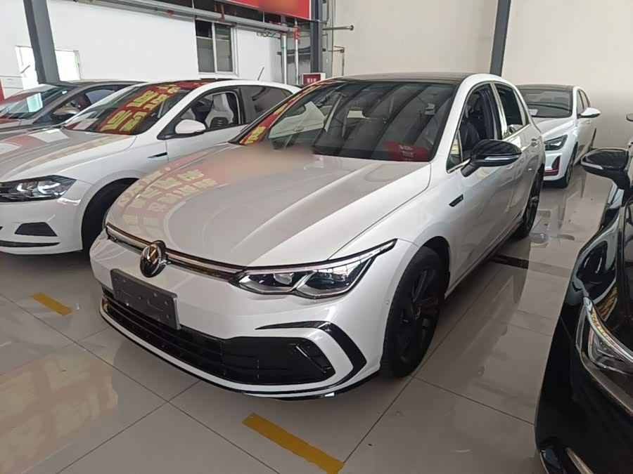Volkswagen Golf 2024, фото 1