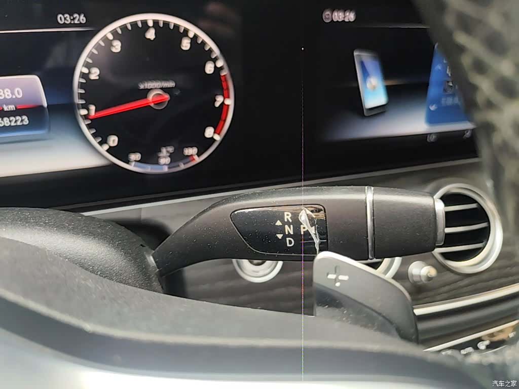 Mercedes-Benz E-Class, 2019 14
