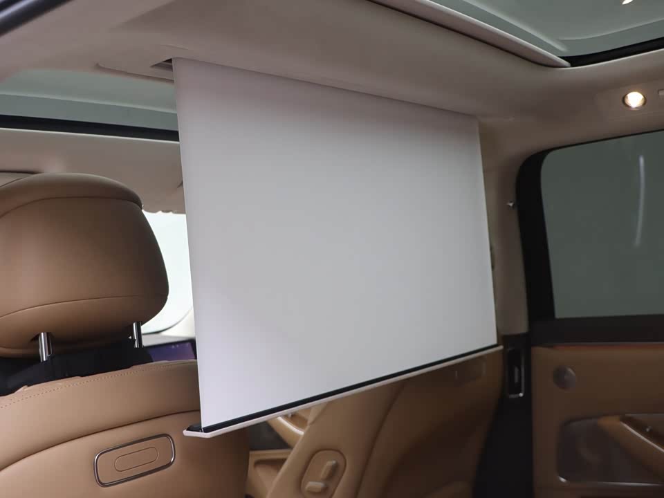 AITO Ask the world M8