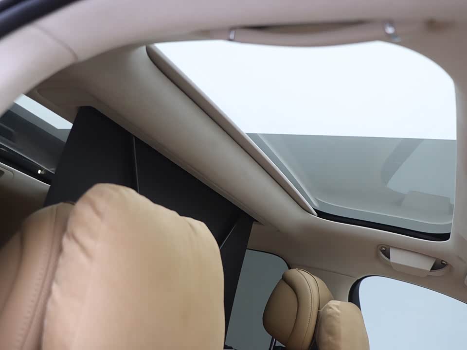 AITO Ask the world M8