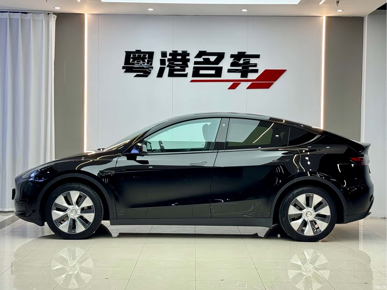 Tesla Model Y, 2023 2