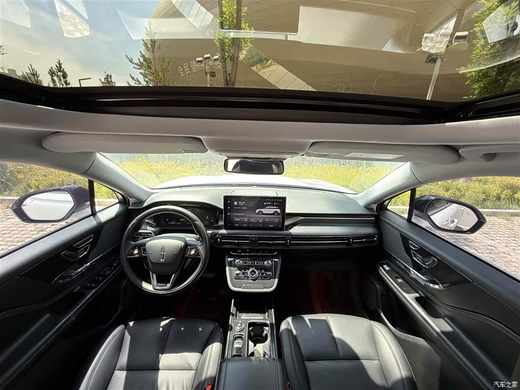 Lincoln Corsair, 2021 10