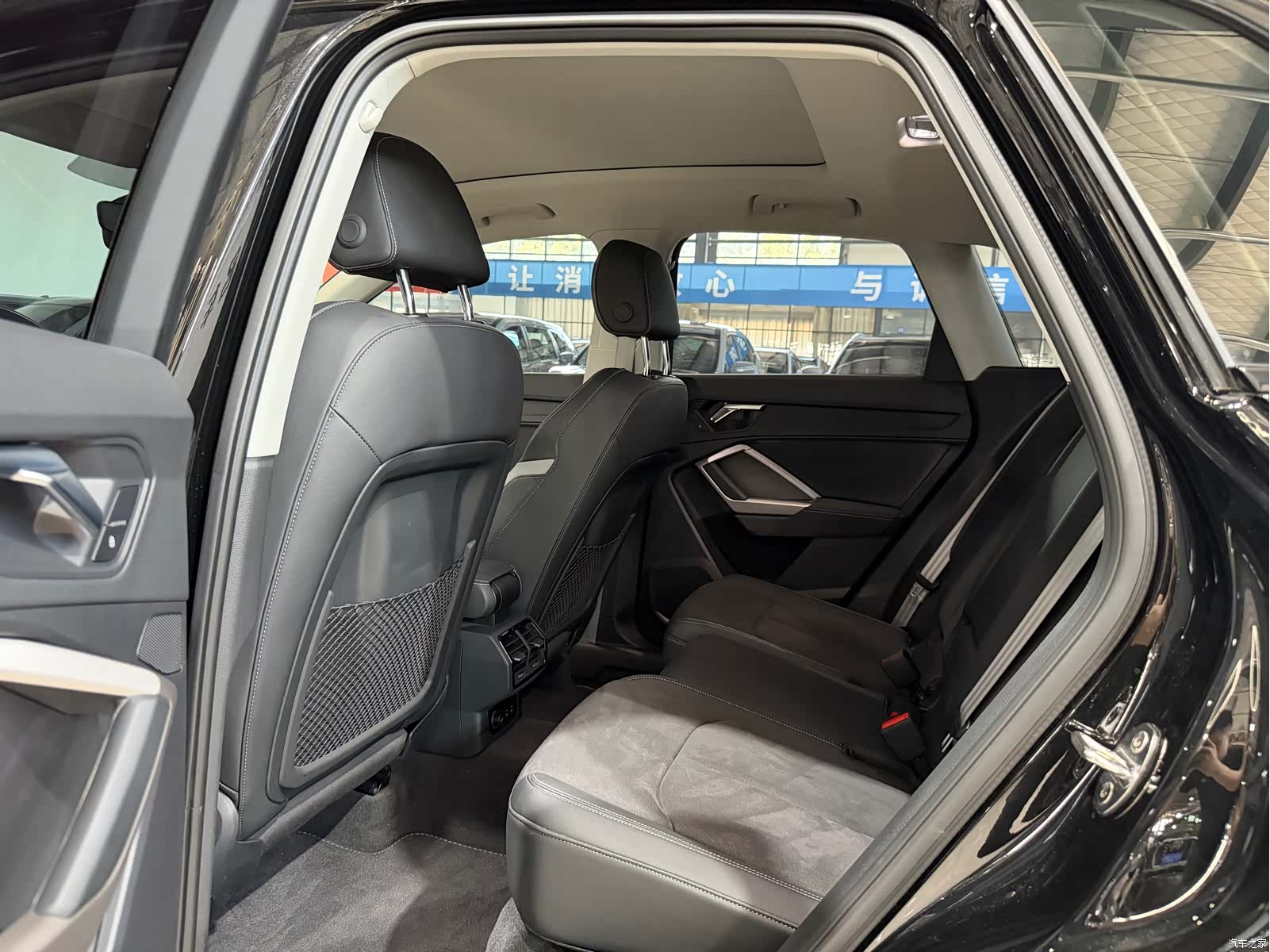 Audi Q3, 2022 8