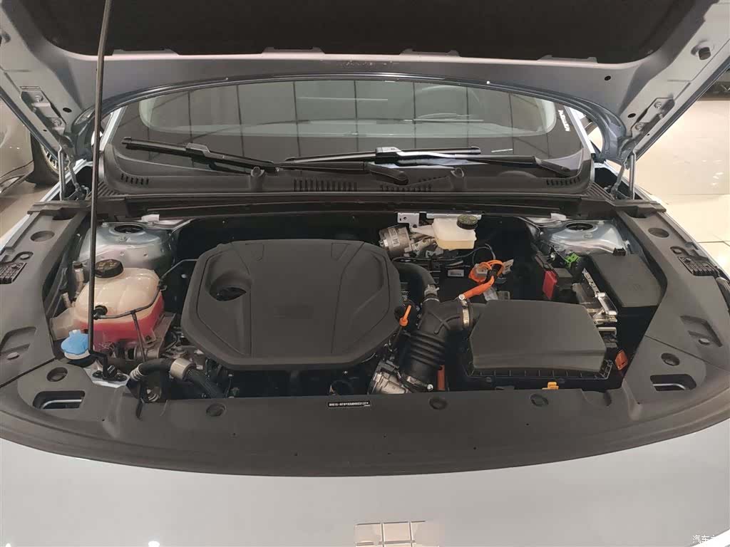 Geely Galaxy L6, 2025 16