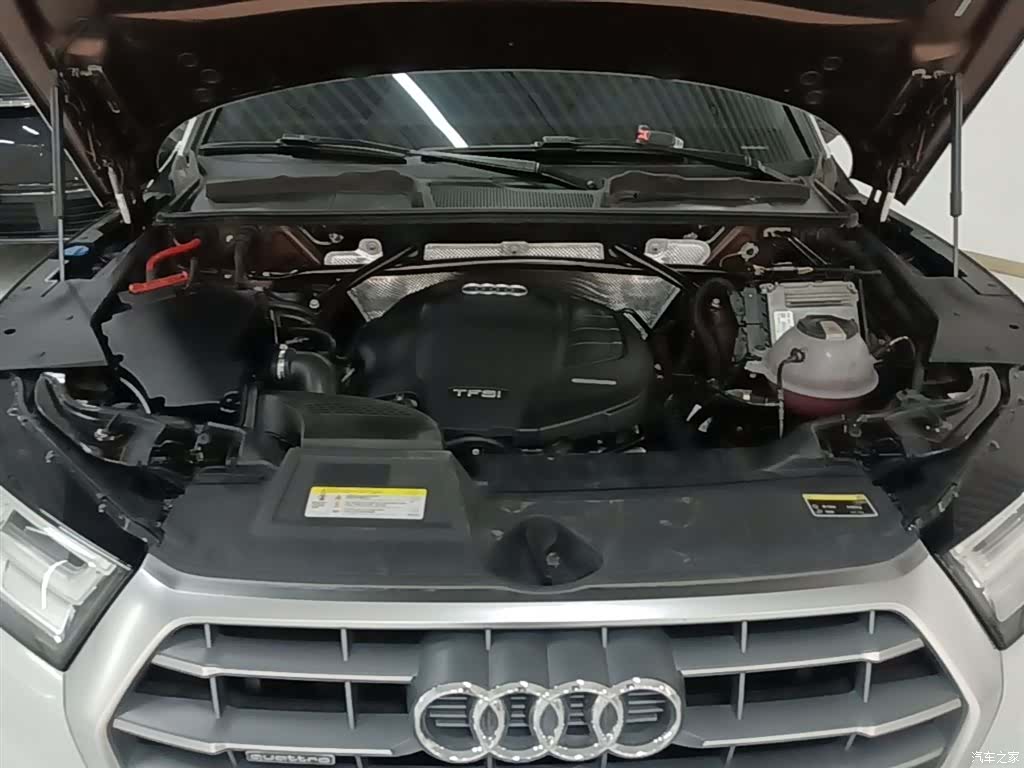 Audi Q5L, 2019 20