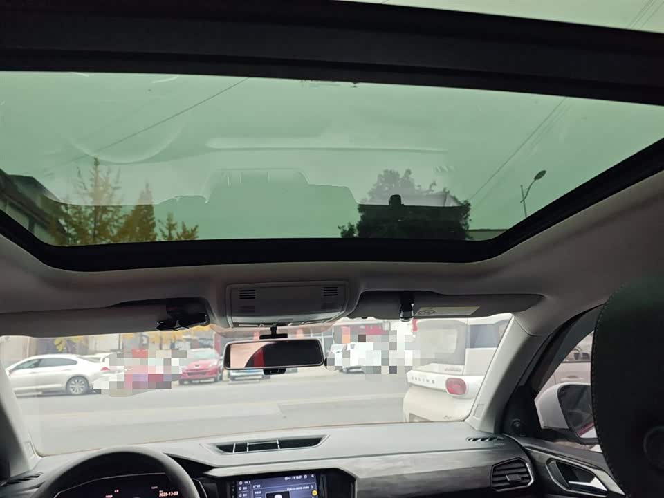 Volkswagen Exploring the shadow