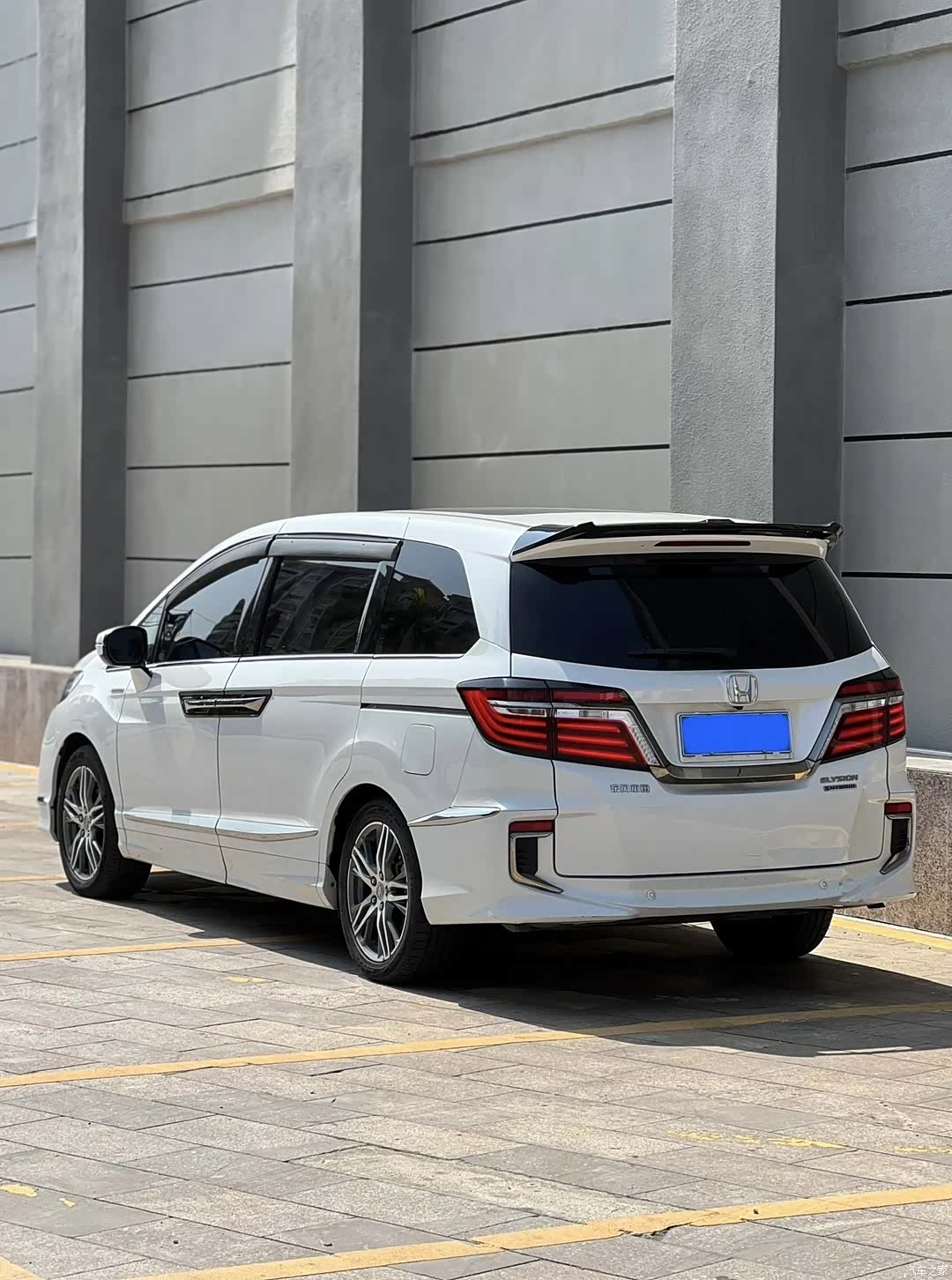 Honda Elysion, 2021 3