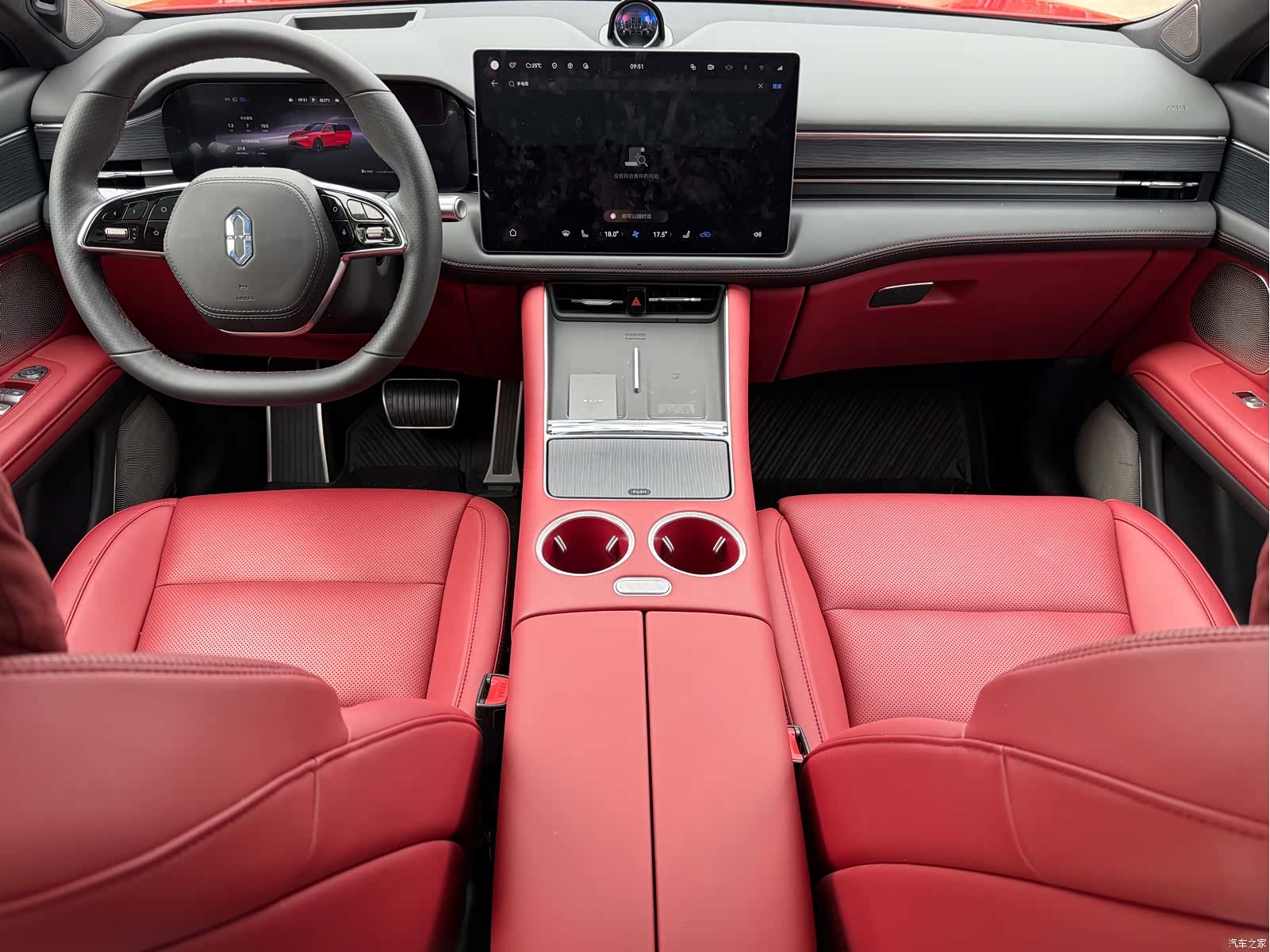 AITO M5, 2025 10