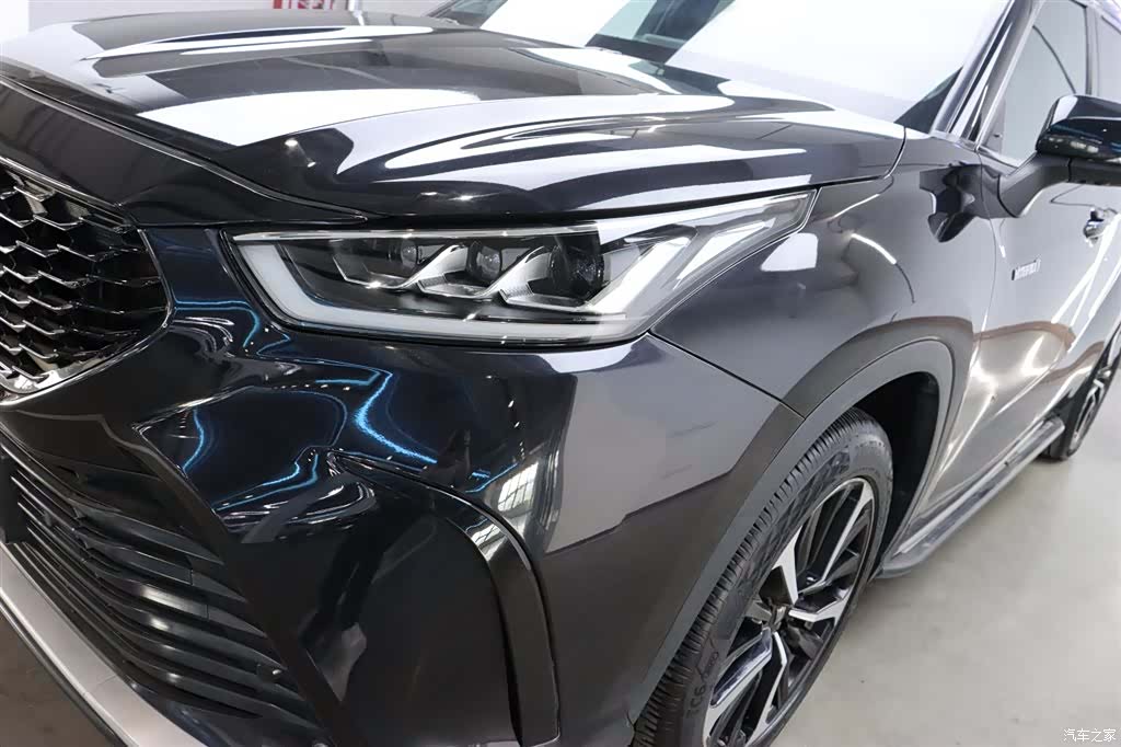 Toyota Crown, 2022 25