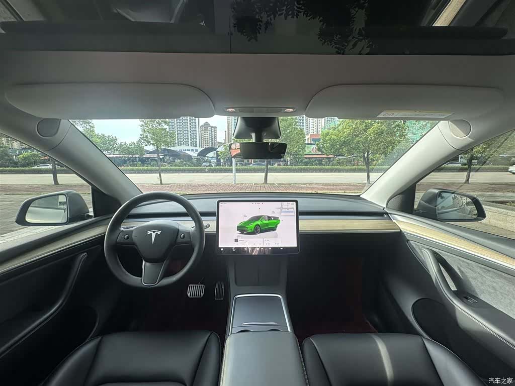 Tesla Model Y, 2023 все фото
