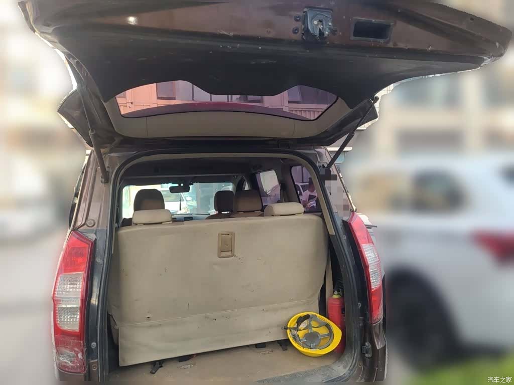 Wuling Hongguang, 2016 10