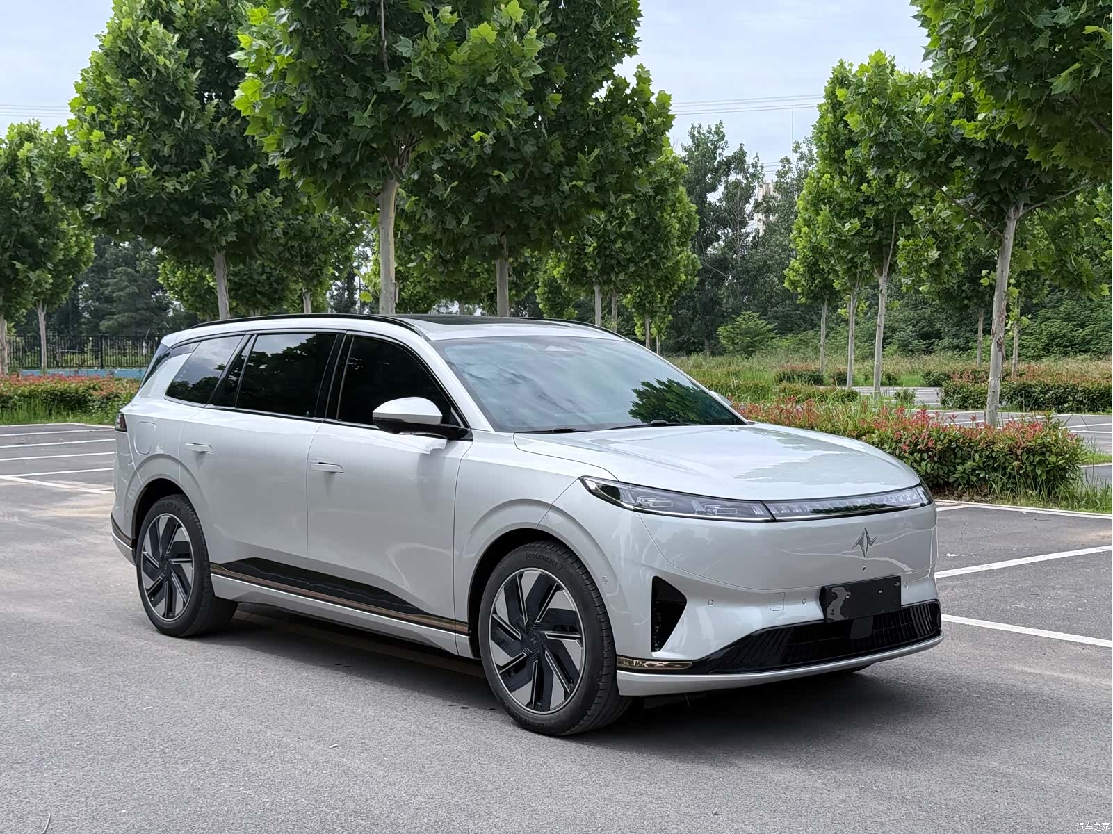 DongFeng eπ008, 2025 3
