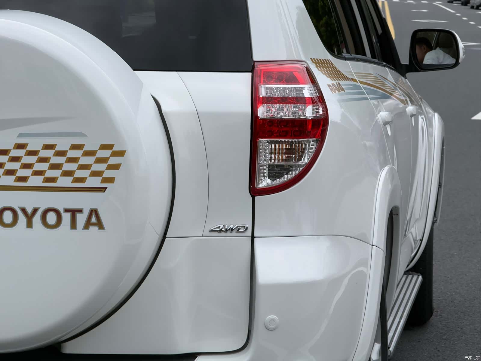 Toyota RAV4, 2011 20