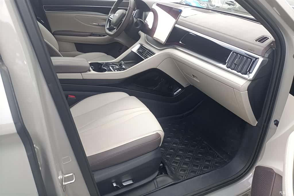 BYD Song, 2025 8