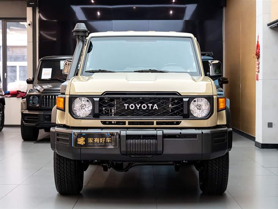 Toyota Land Cruiser
