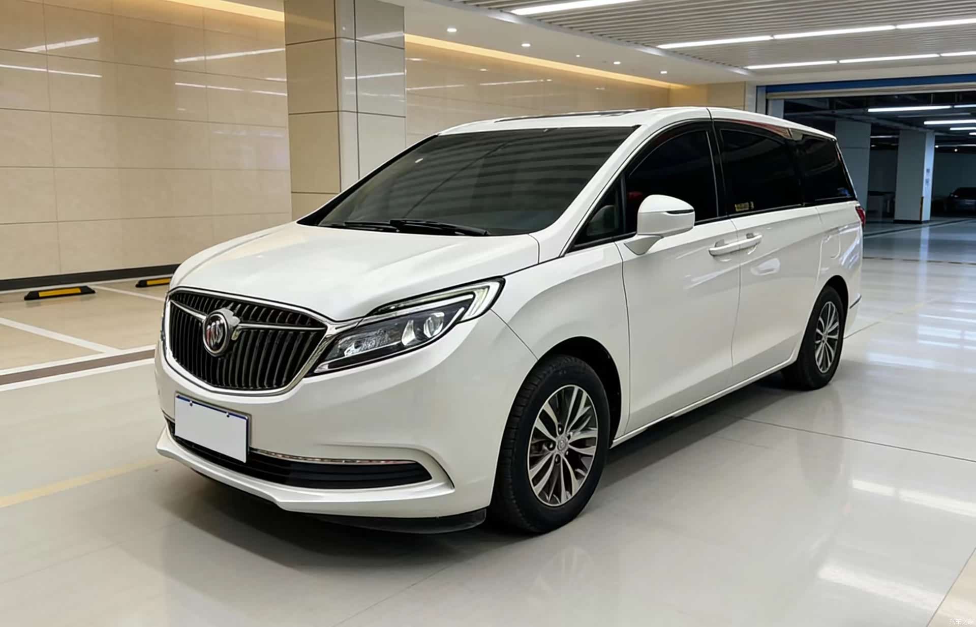 Buick GL8, 2020 1