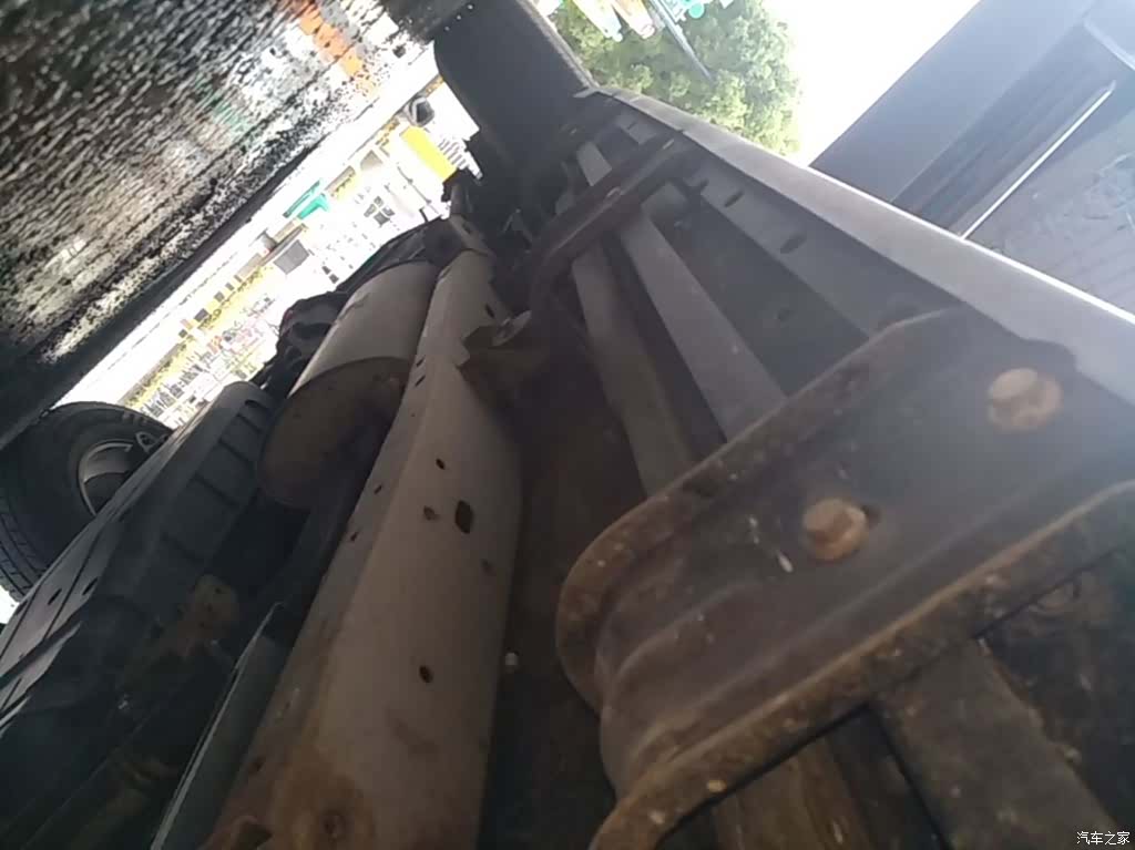 Roewe W5, 2016 21