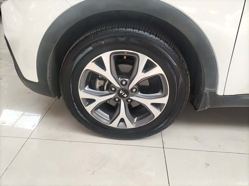 Kia KX3, 2016 23