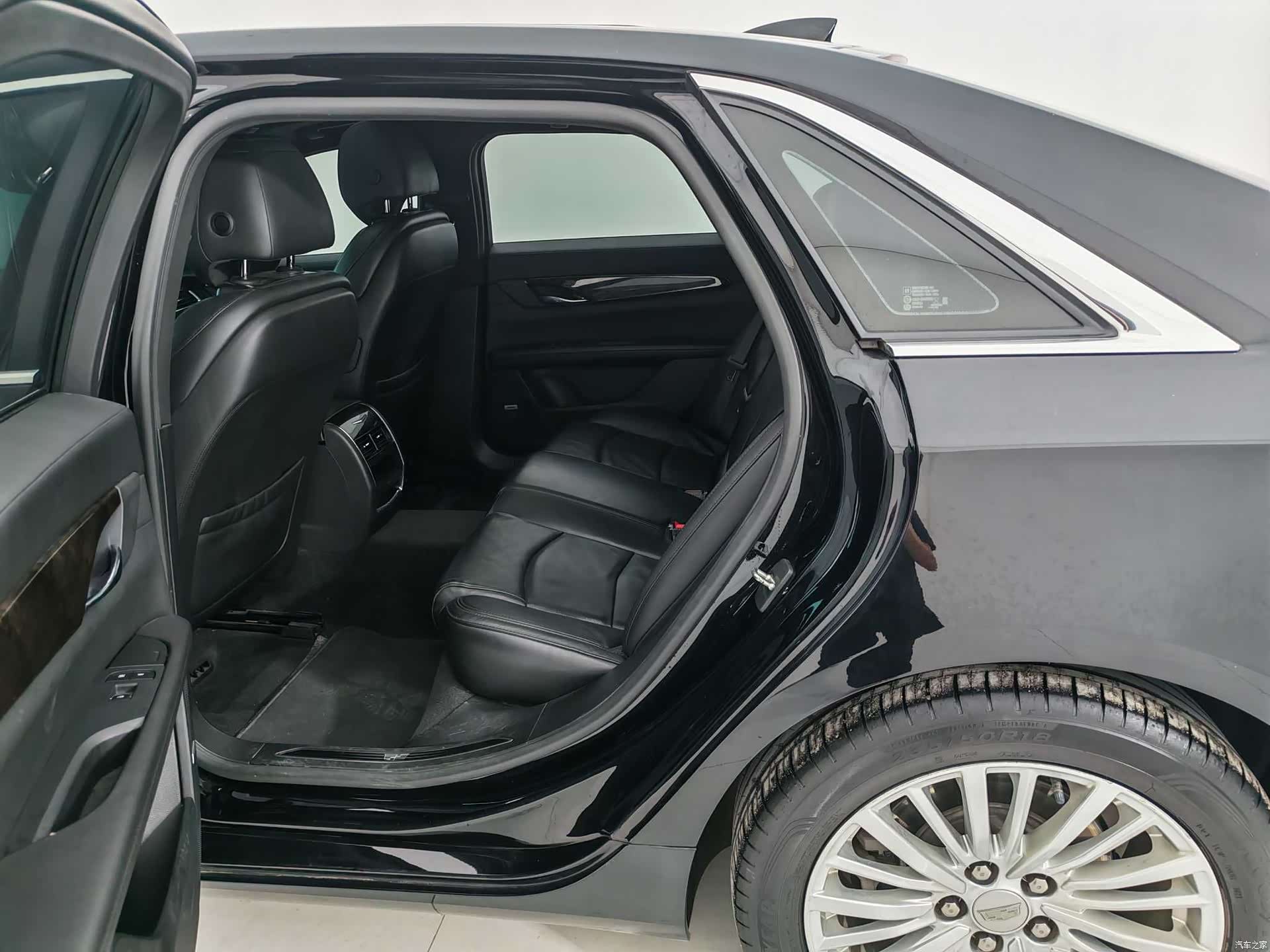 Cadillac CT6, 2021 13