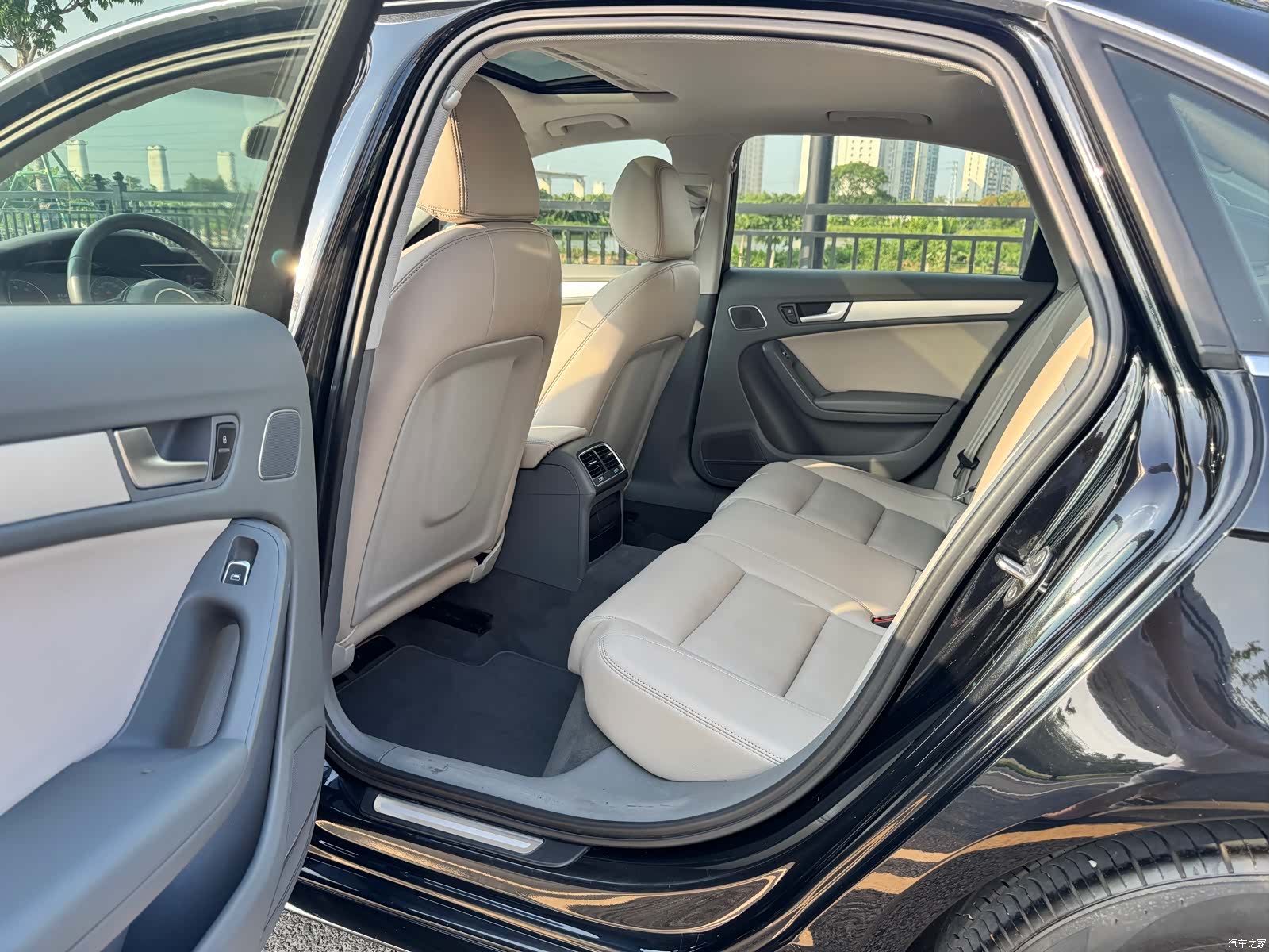 Audi A4L, 2015 все фото