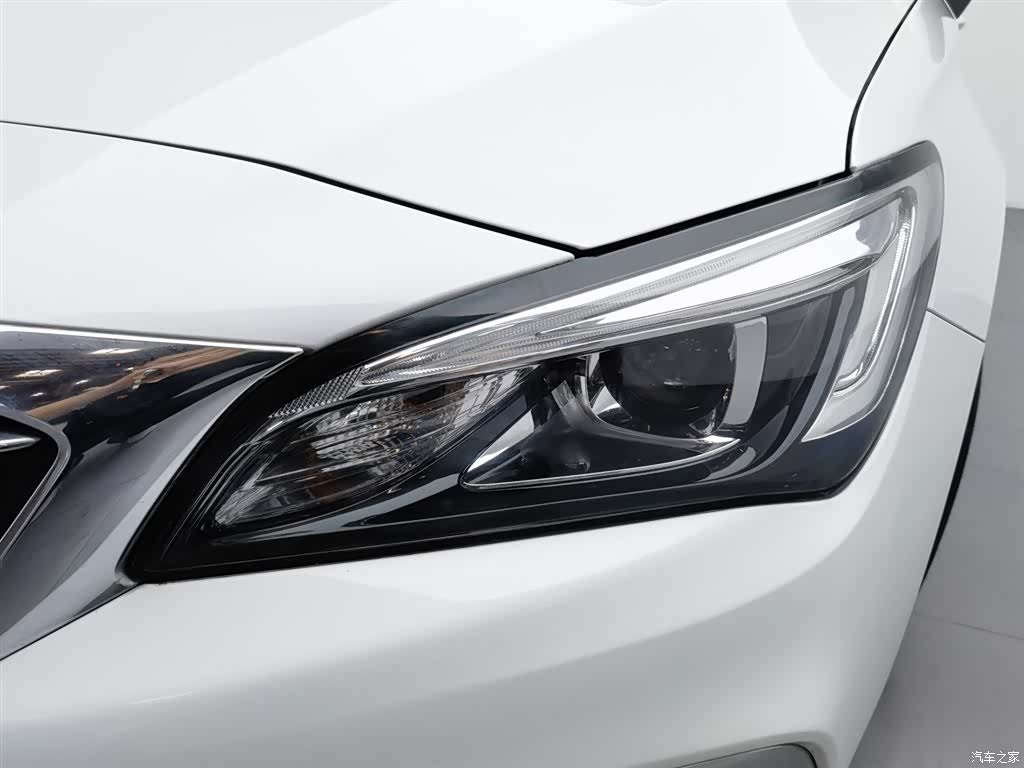 Buick Verano, 2018 7